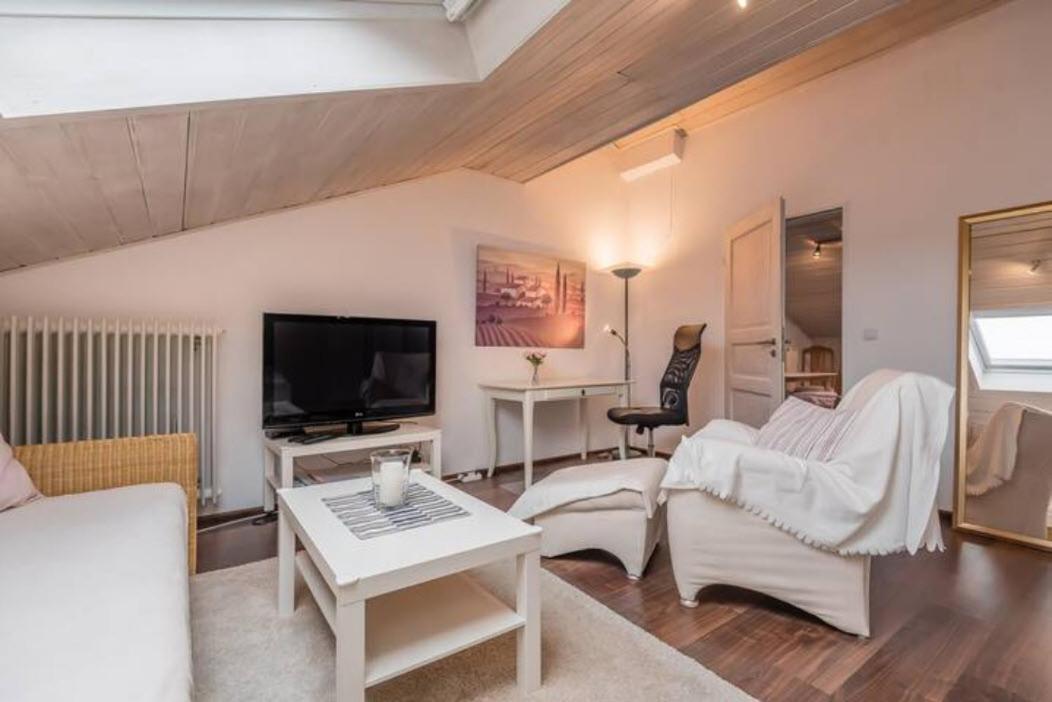 Modernes Apartment Zum Wohlfuehlen Kolbermoor Ngoại thất bức ảnh